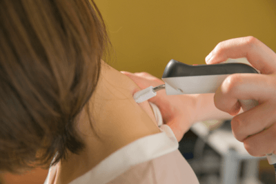 ハイボルトの施術風景