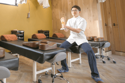 院長の説明している様子